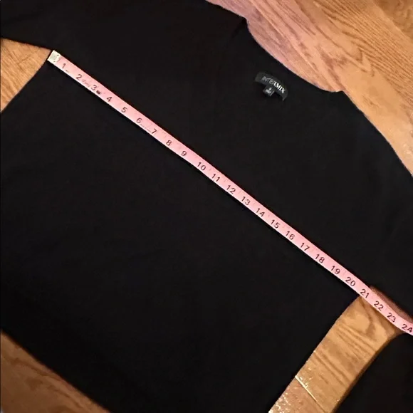 Intermix cashmere v neck sweater - Picture 4 of 6